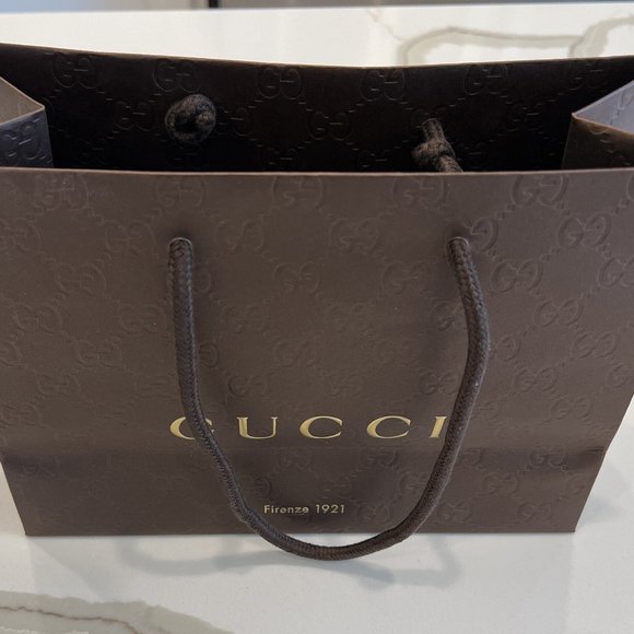 Authentic New Gucci Embossed Logo Print Small Shopping Bag - Picture 4 of 7